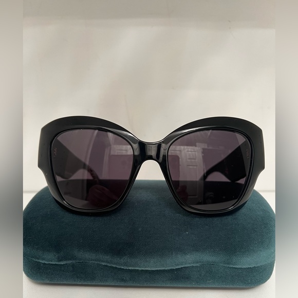GUCCI BUTTERFLY SUNGLASSES - GG0808S - Picture 2 of 7